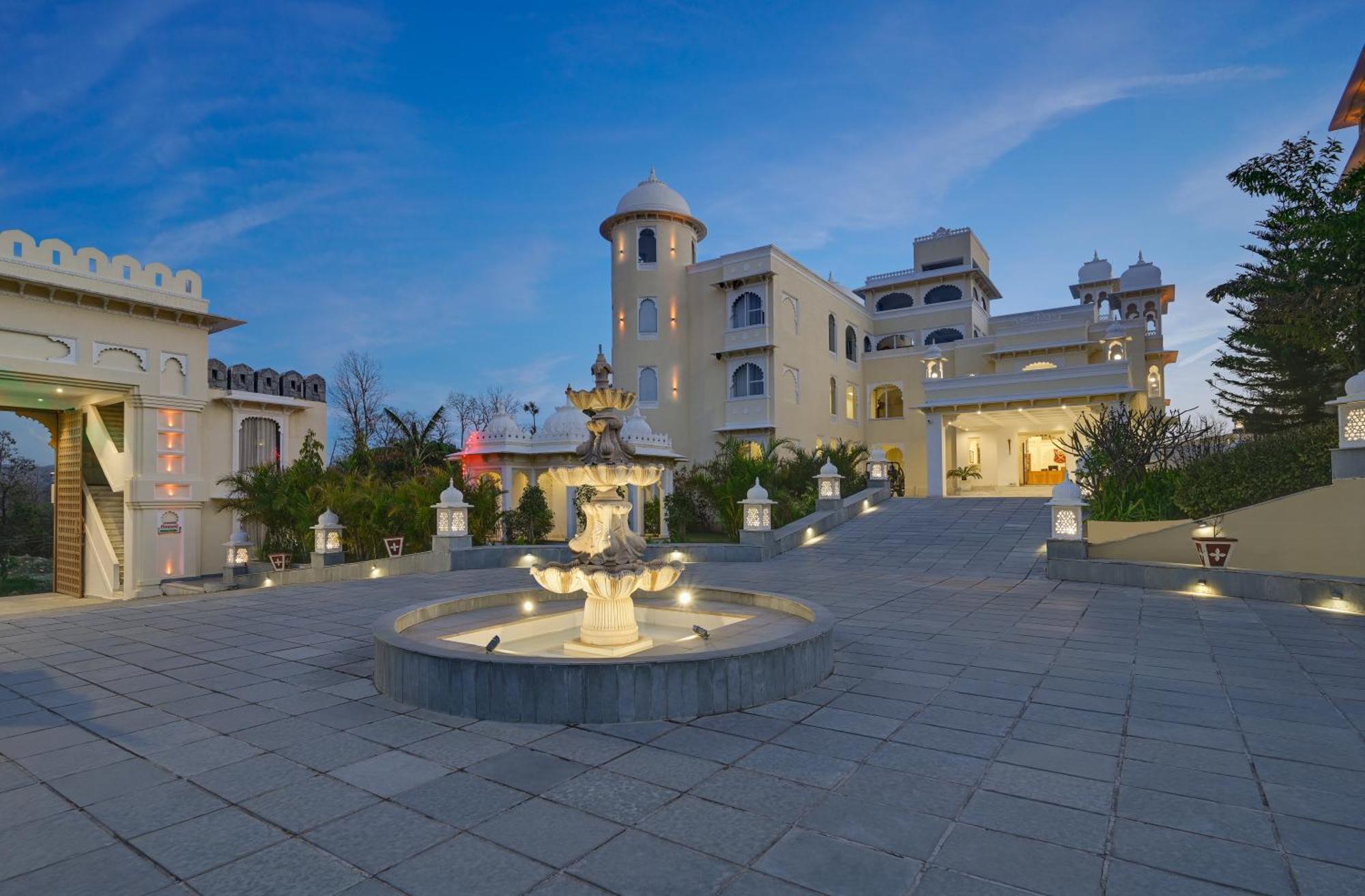The Everest Hill Resort Кумбалгарх Екстериор снимка