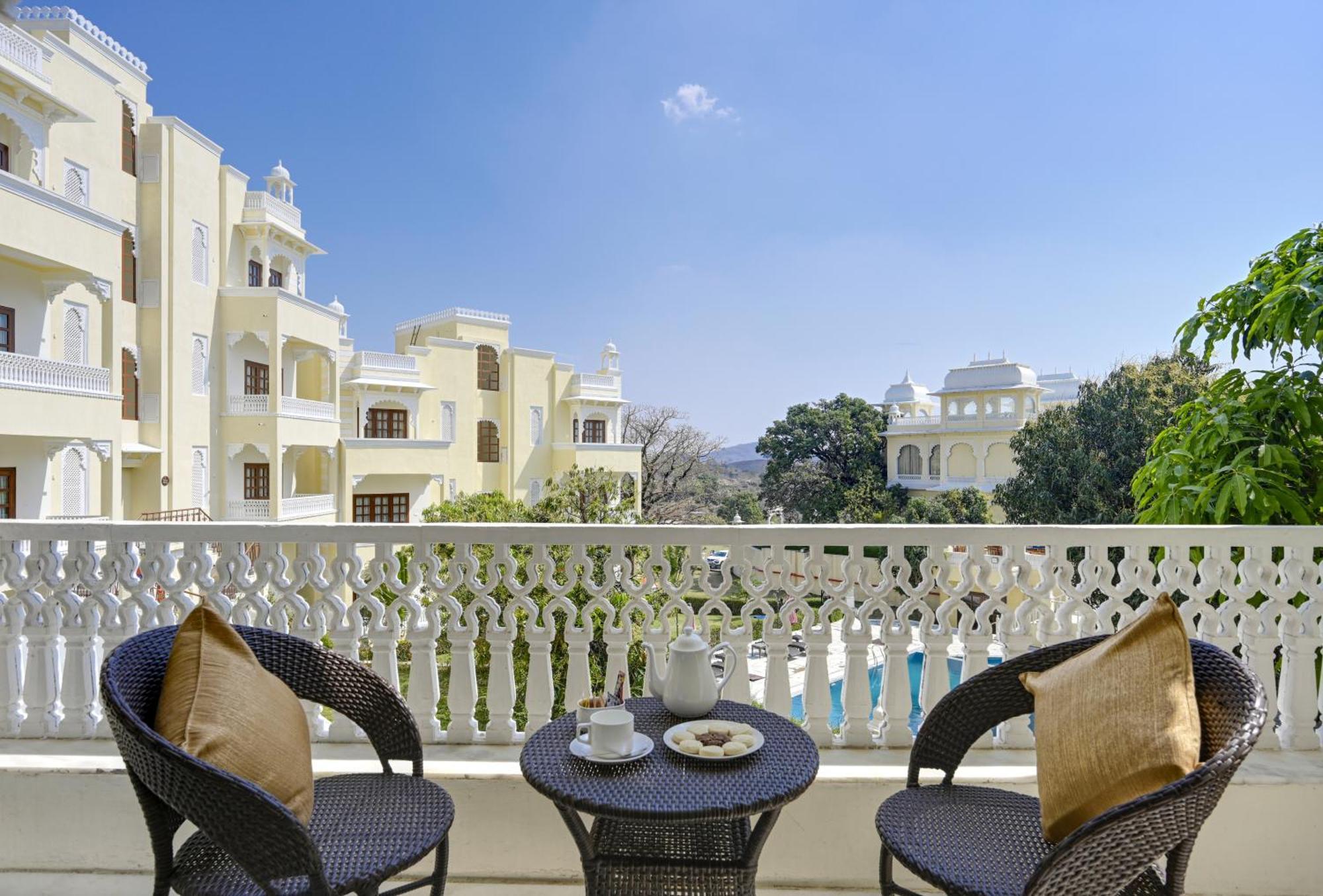 The Everest Hill Resort Кумбалгарх Екстериор снимка